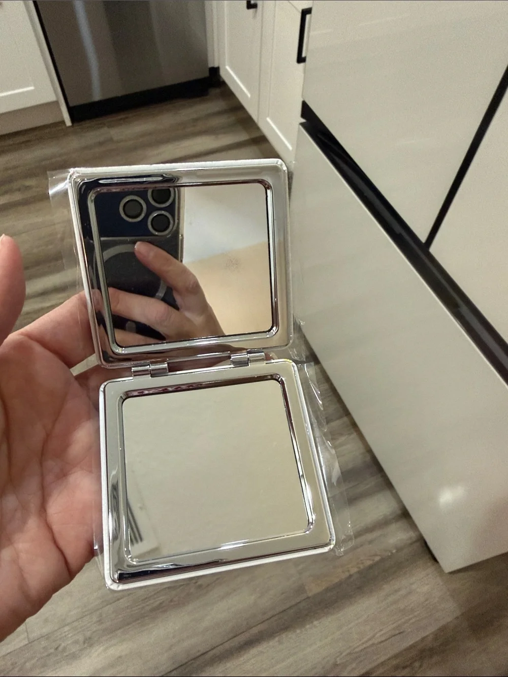 Diamond Art Painting Toolkit - Compact with Magnifying Mirror